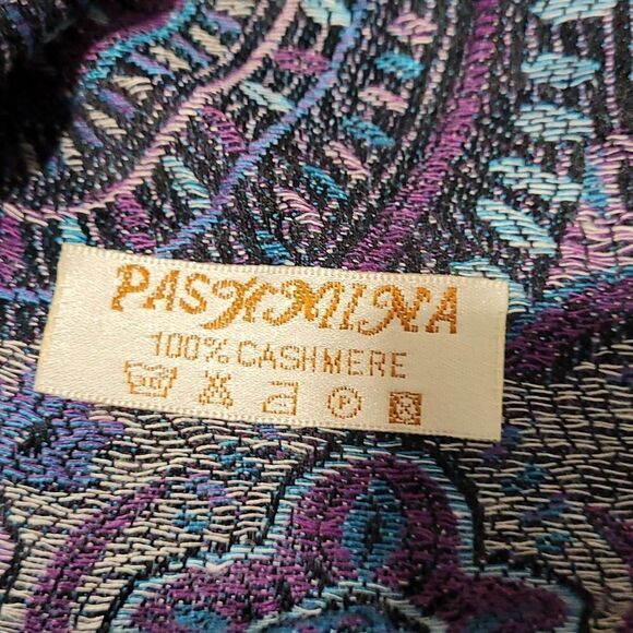 Pashmina cashmere poncho wrap - Picture 4 of 4